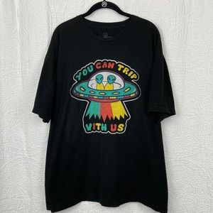 In Your Face Apparel Men’s VTG “You Can Trip With Us” Graphic T-shirt sz 2XL